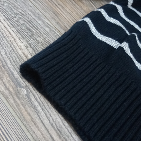 Cozy Striped Sparkly Knit Button Detail Sweater Top - Picture 10 of 12